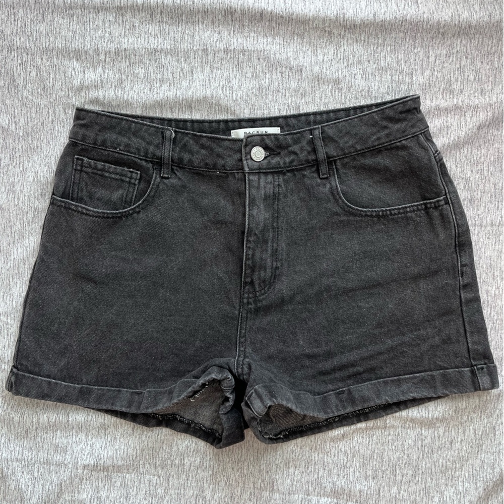 PacSun Mom Short, Size 30.